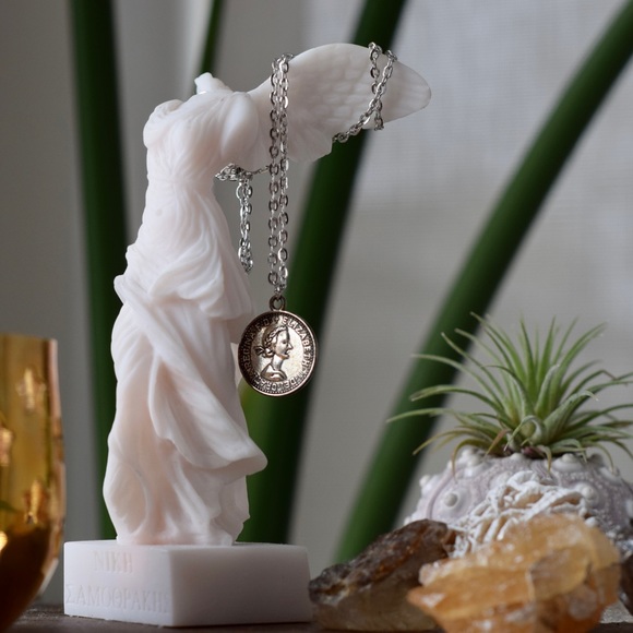 🔮Half Penny Antique Inspired Necklace - Picture 3 of 7